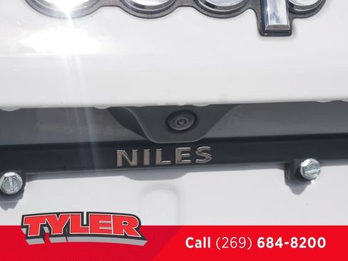 Certified 2025 Jeep Compass Limited AWD/4WD image 16