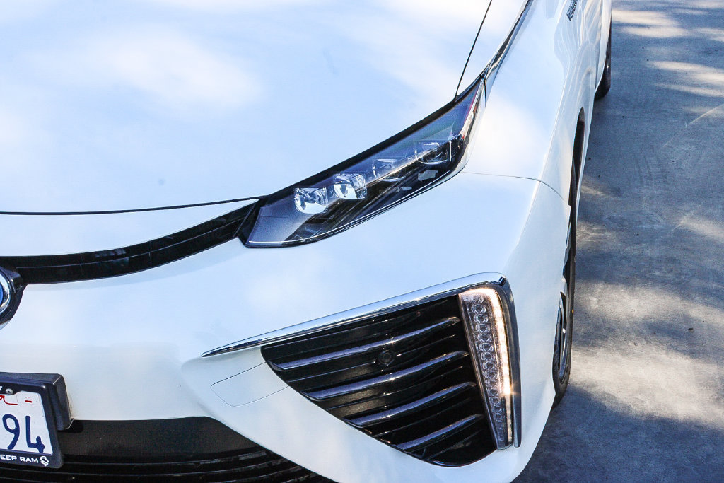 Used 2018 Toyota Mirai FWD image 5