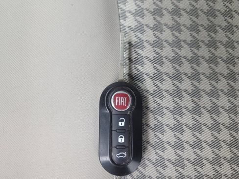 Used 2018 FIAT 500 Pop image 32