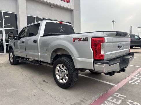 Used 2017 Ford F250 XL w/ STX Appearance Package image 7