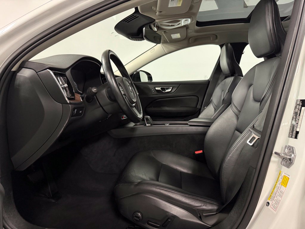 Used 2022 Volvo S60 B5 Momentum AWD/4WD image 9