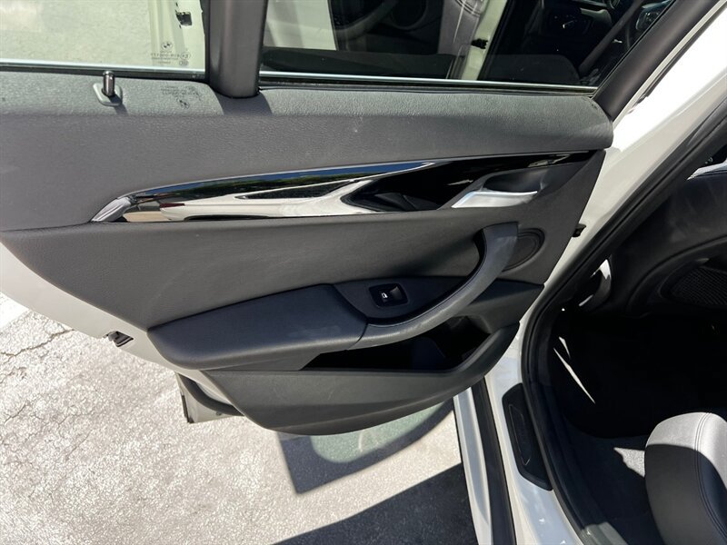 Used 2017 BMW X1 xDrive28i AWD/4WD image 23