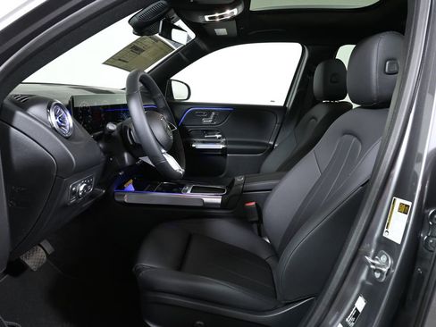 New 2026 Mercedes-Benz GLB 250 4MATIC image 3