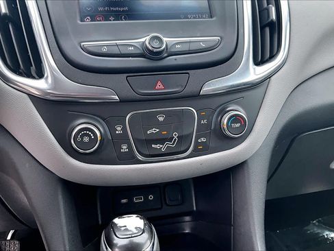 Used 2020 Chevrolet Equinox LT AWD/4WD image 34