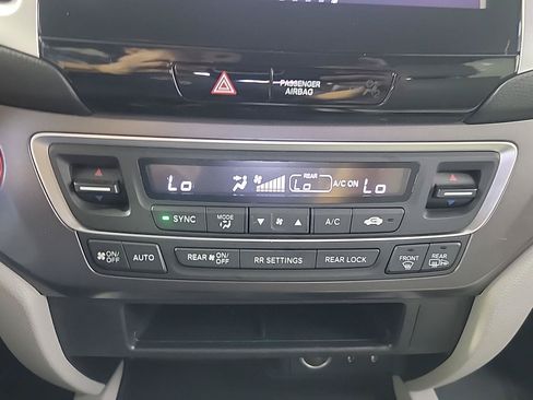 Used 2016 Honda Pilot EX image 30