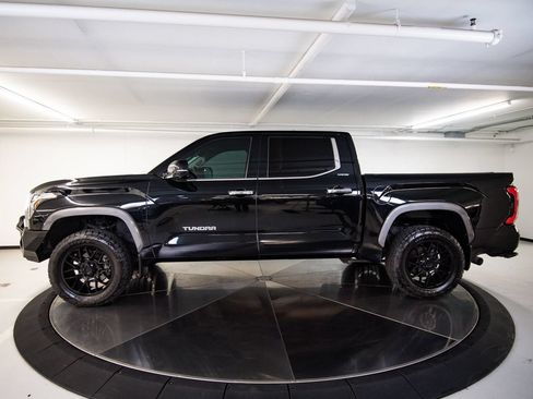 Used 2024 Toyota Tundra Limited AWD/4WD image 11