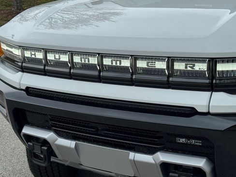 New 2025 GMC Hummer EV 3X w/ LPO, Illumination Package image 7
