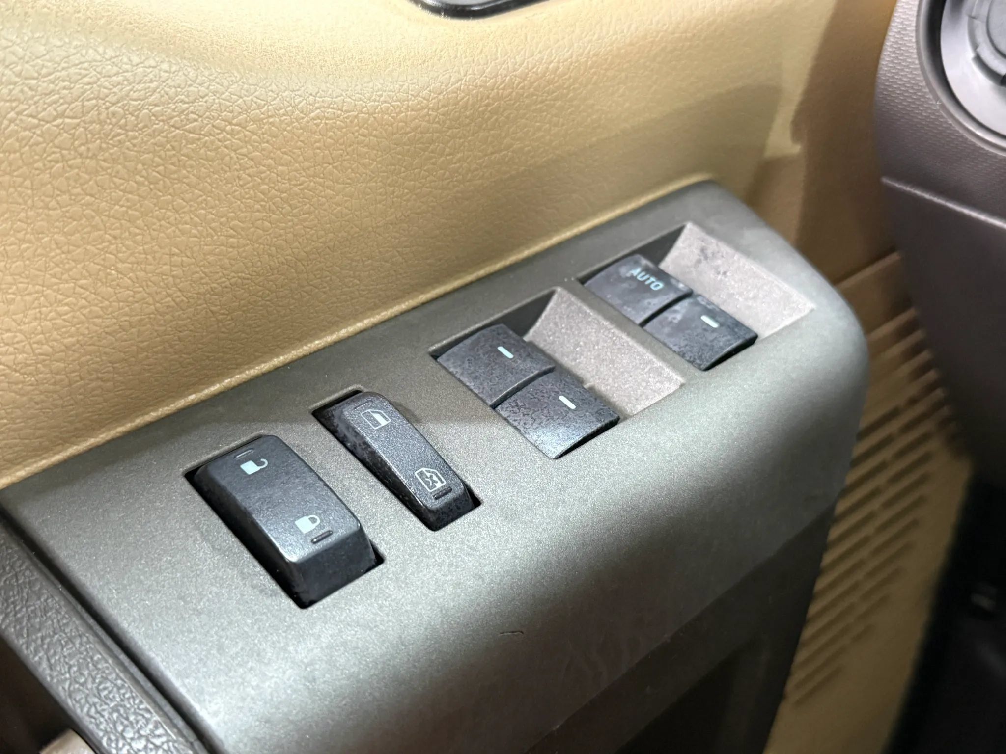 Used 2012 Ford F450 XLT w/ XLT Interior Pkg AWD/4WD image 24