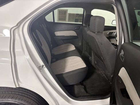Used 2017 Chevrolet Equinox LT w/ Convenience Package AWD/4WD image 28