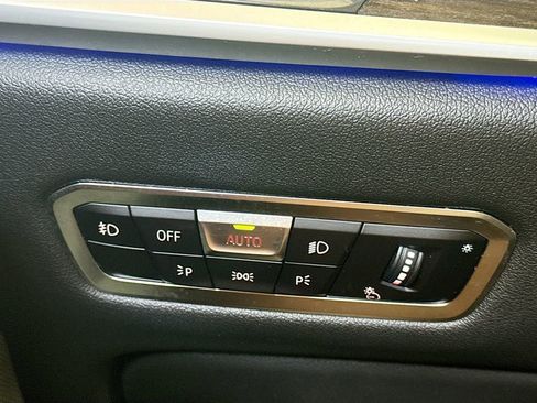 Used 2020 BMW X7 xDrive40i w/ Cold Weather Package AWD/4WD image 11