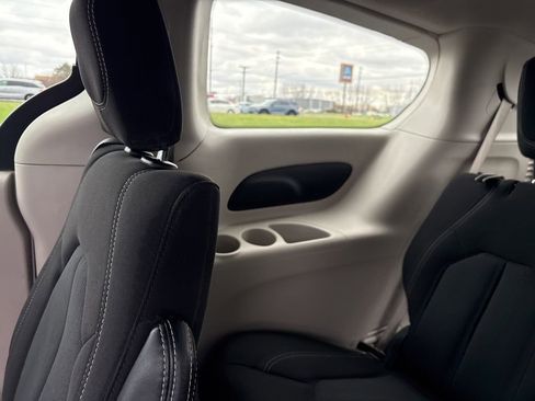 Used 2023 Chrysler Voyager LX FWD image 47