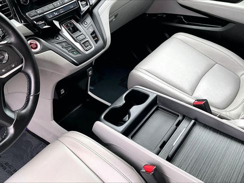 Used 2022 Honda Odyssey EX-L image 17