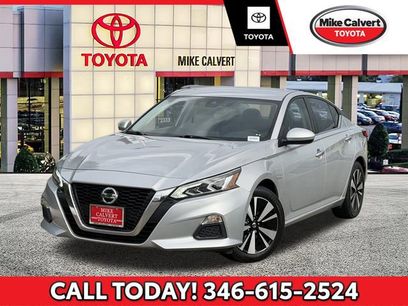 Used 2022 Nissan Altima 2.5 SV