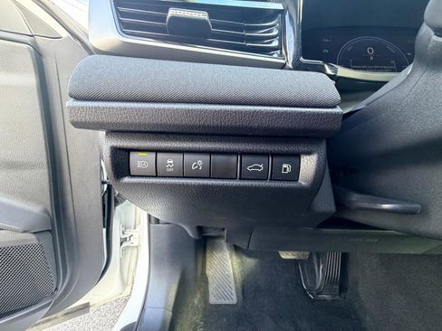 Used 2025 Toyota Camry LE FWD image 24