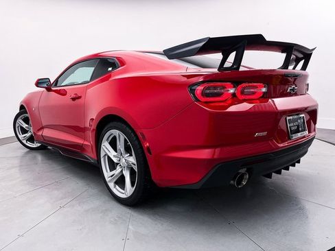 Used 2019 Chevrolet Camaro SS image 3