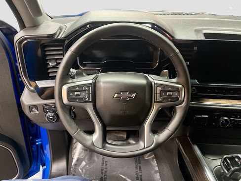 Used 2025 Chevrolet Silverado 1500 RST AWD/4WD image 11