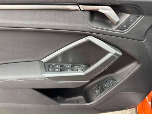 Used 2025 Audi Q3 2.0T Premium w/ Convenience Package image 16