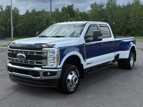 Used 2024 Ford F350 XLT w/ FX4 Off-Road Package AWD/4WD image 2