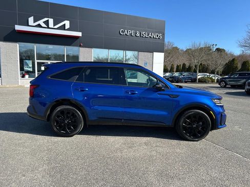 Used 2022 Kia Sorento SX image 2