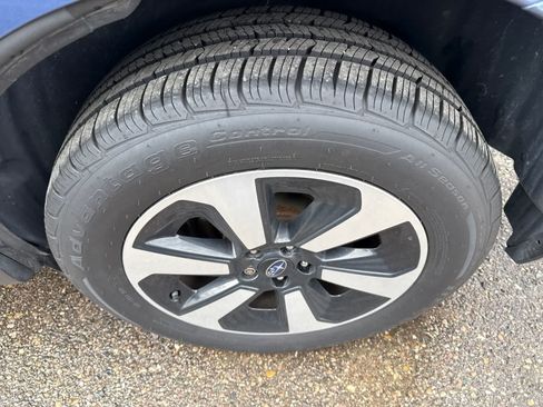 Used 2017 Subaru Forester 2.5i w/ Alloy Wheel Package AWD/4WD image 7