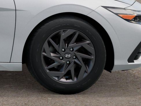 Certified 2026 Hyundai Elantra Hybrid FWD image 8