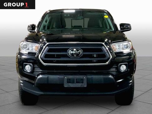 Certified 2023 Toyota Tacoma SR5 AWD/4WD image 4
