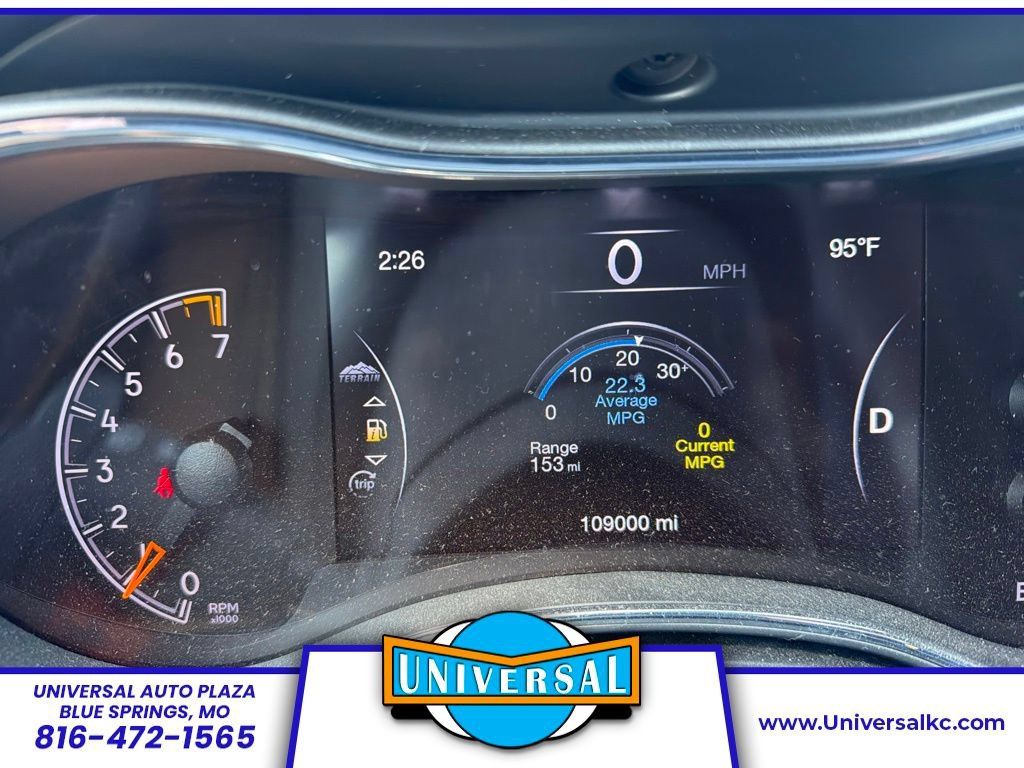 Used 2019 Jeep Grand Cherokee Limited AWD/4WD image 1