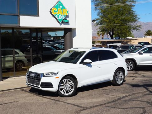 Used 2019 Audi Q5 2.0T Premium Plus w/ Premium Plus Package AWD/4WD image 3