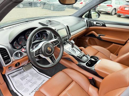 Used 2016 Porsche Cayenne GTS AWD/4WD image 11