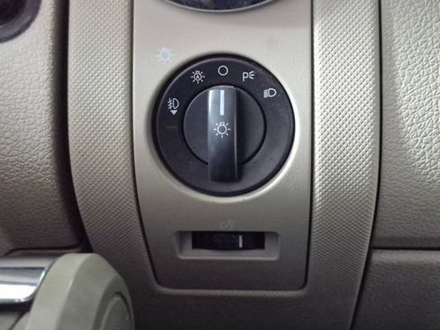 Used 2007 Ford Explorer Sport Trac XLT AWD/4WD image 17