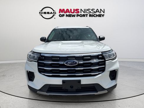Used 2025 Ford Explorer Active RWD image 4