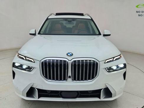 Used 2026 BMW X7 xDrive40i AWD/4WD image 12