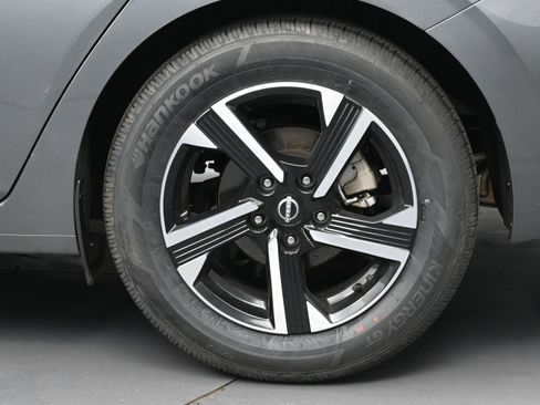 Certified 2024 Nissan Sentra SV image 20