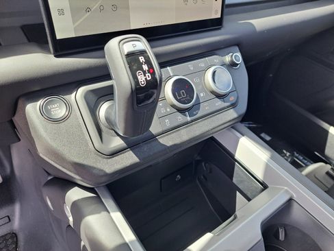 New 2025 Land Rover Defender 110 X image 12