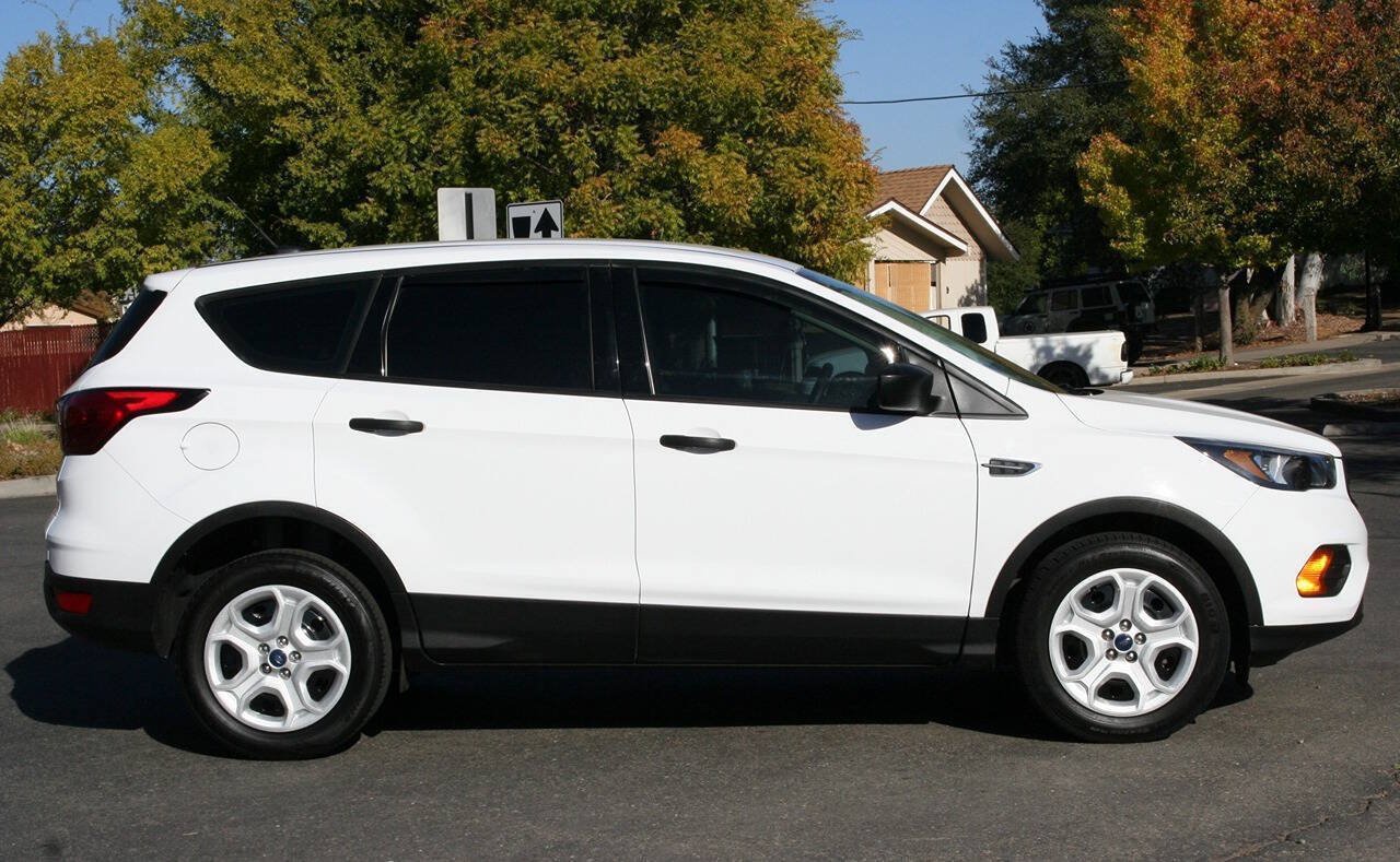 Used 2019 Ford Escape S FWD image 3