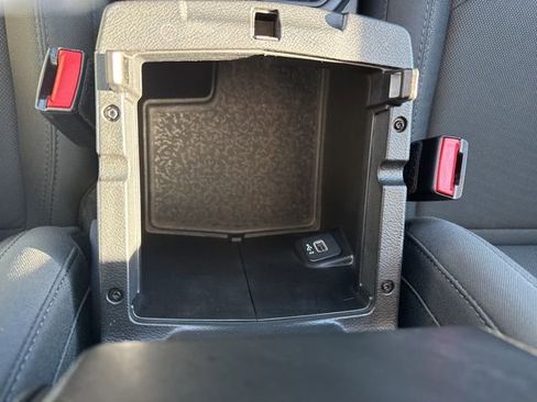 Used 2022 Jeep Gladiator Willys image 34