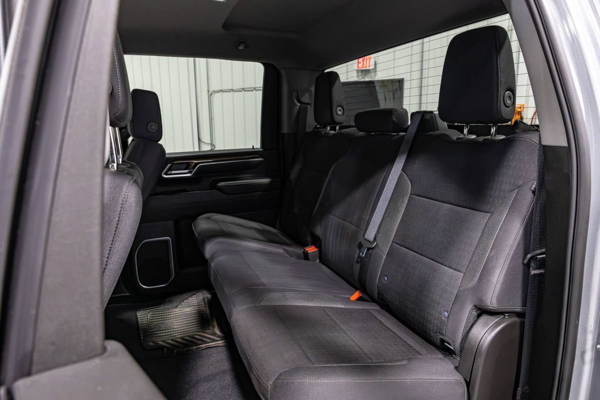 Used 2025 Chevrolet Silverado 2500 LT w/ Convenience Package AWD/4WD image 9