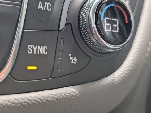 Used 2021 Chevrolet Equinox Premier FWD image 32