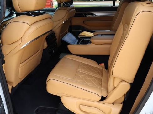 Used 2023 Jeep Grand Wagoneer L Series III AWD/4WD image 6