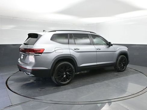 New 2026 Volkswagen Atlas SE image 15