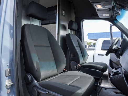 Used 2019 Mercedes-Benz Sprinter 144 image 18