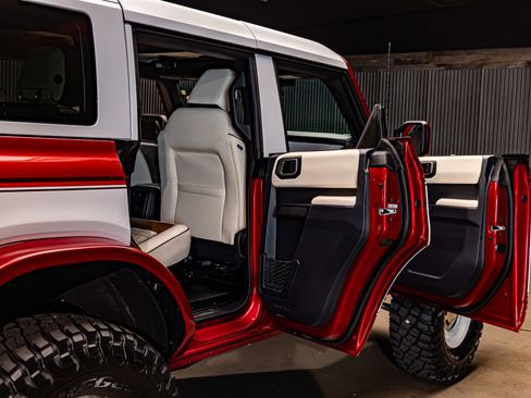 Used 2025 Ford Bronco Heritage Edition image 31