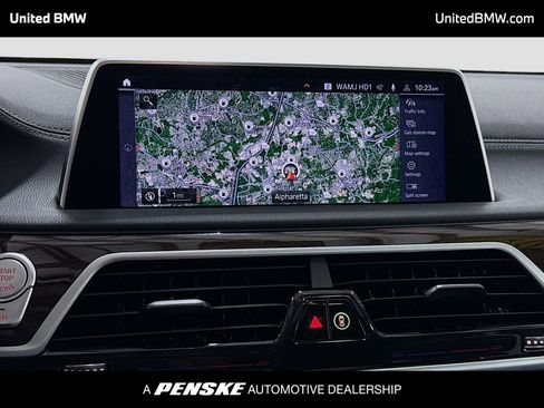 Used 2022 BMW 740i xDrive w/ Premium Package image 8