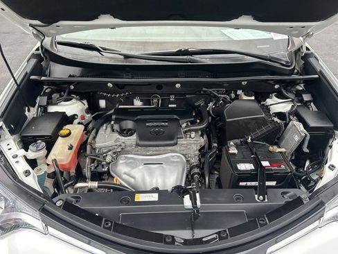 Used 2017 Toyota RAV4 LE image 13