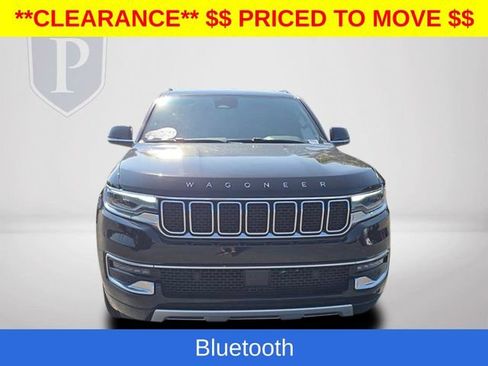 Used 2024 Jeep Wagoneer L Series II w/ Flexible Seating Group AWD/4WD image 14