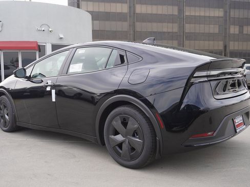 New 2026 Toyota Prius Plug-In Hybrid image 6