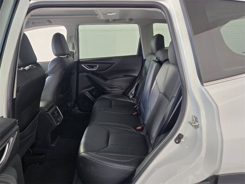 Used 2021 Subaru Forester Limited image 8