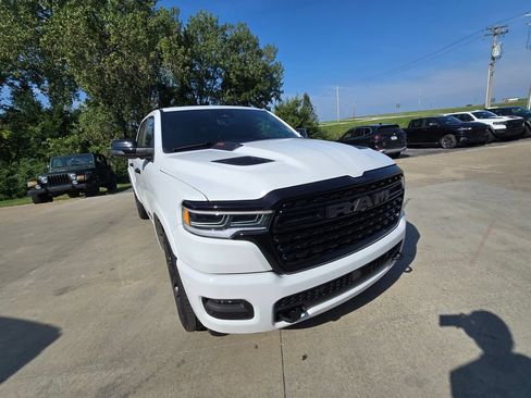 Used 2026 RAM 1500 Limited AWD/4WD image 13