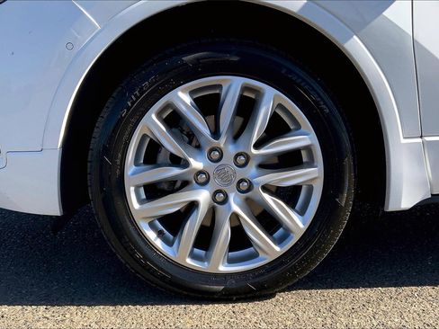 Used 2019 Buick Envision Premium w/ Driver Confidence Package image 12