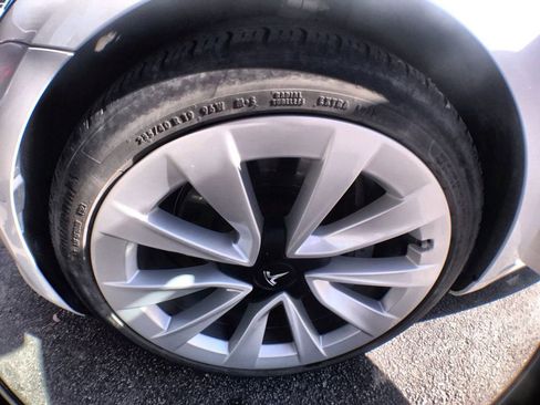 Used 2021 Tesla Model 3 Standard Range Plus image 10